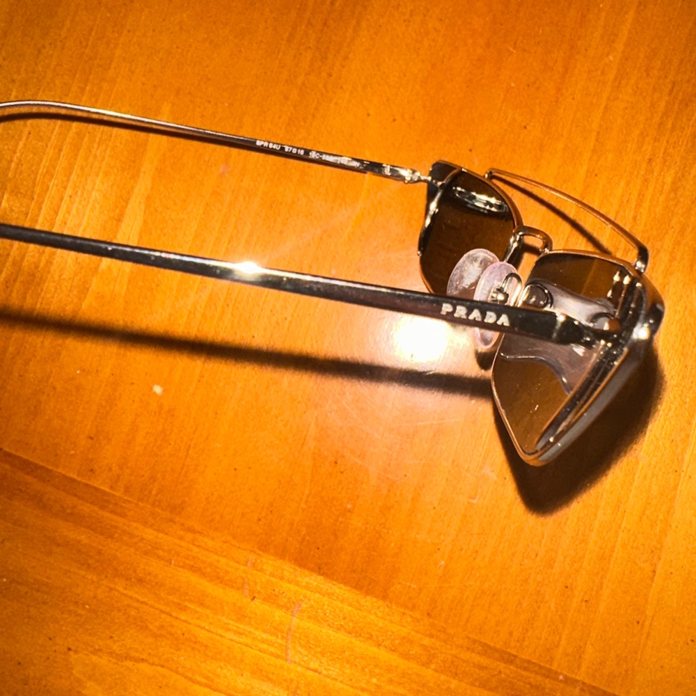 Prada sunglasses - Picture 5 of 10